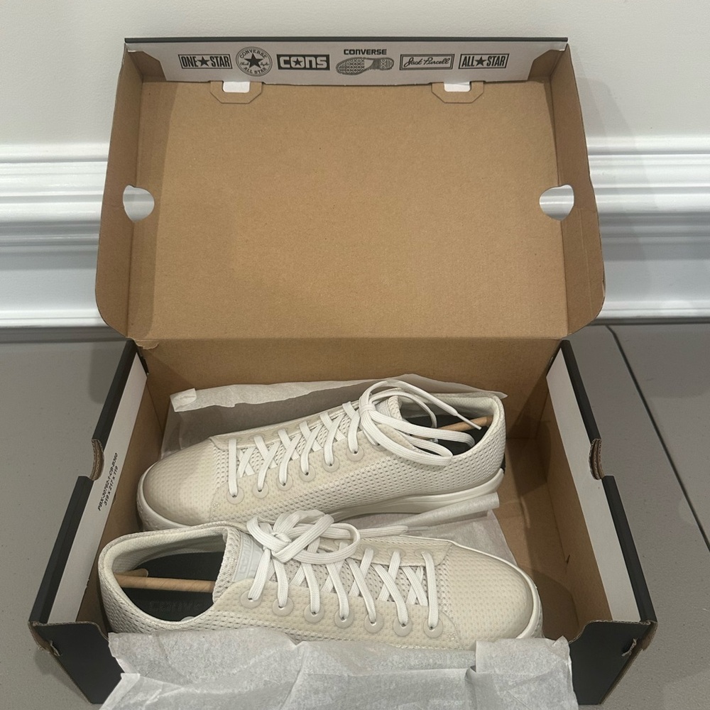 NWT Converse CTAS Modern Ox Offwhite Shoes with Perfect Quality Box